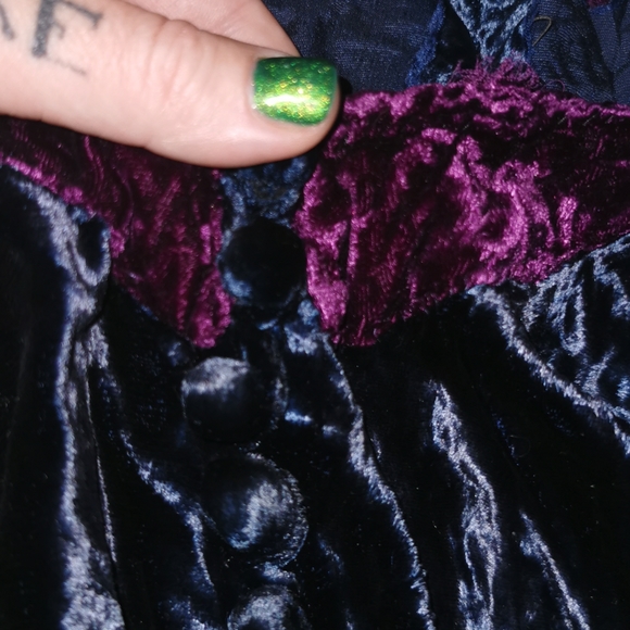 Gorgeous 1930s velvet midi dress - Picture 6 of 6